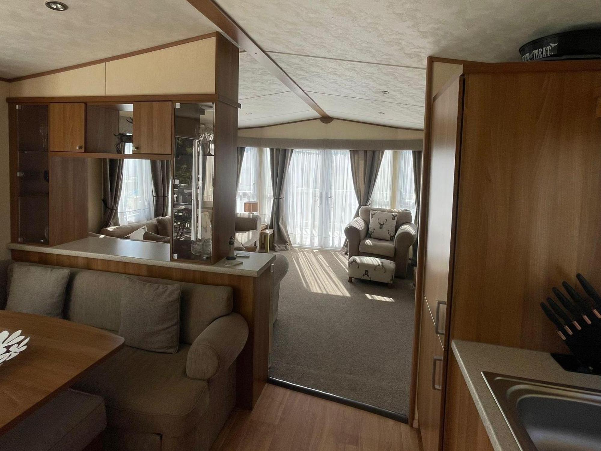 6 Berth Caravan With Decking At Manor Park In Hunstanton Ref 23017H Eksteriør billede